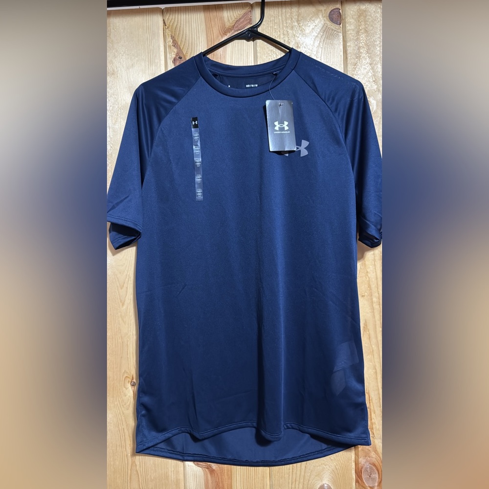 NWT men’s under armour UA 2.0 tech gear shirt.  Lightweight.  Royal blue